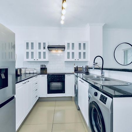 2 Bedroom 2 Bath Luxury - Sandton Cbd Johannesburg Exterior foto